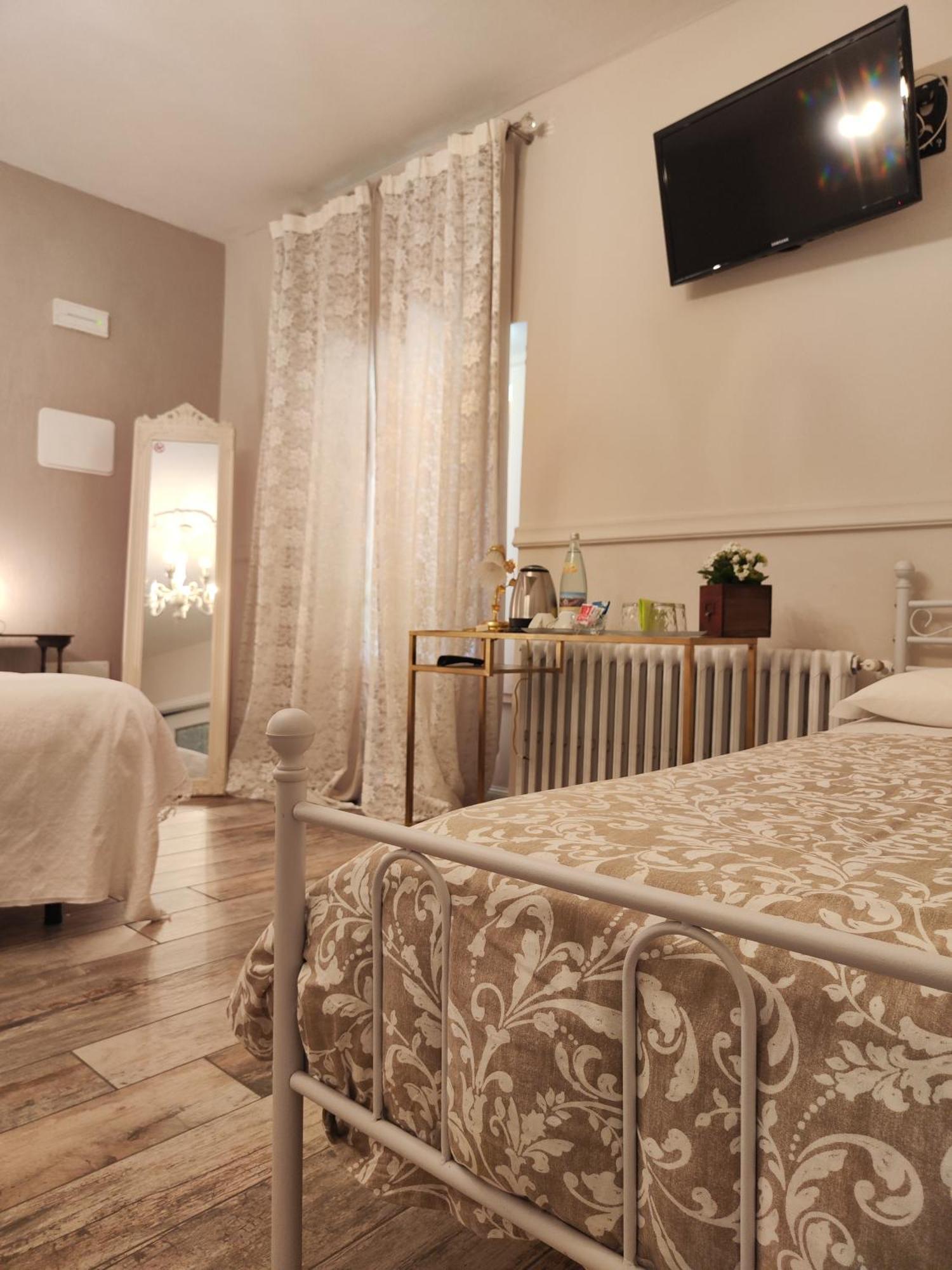 Garda Relais Antica Romelia Panzió Montichiari Kültér fotó
