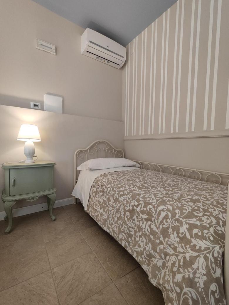 Garda Relais Antica Romelia Panzió Montichiari Kültér fotó